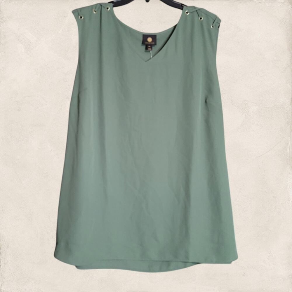 JM Collection Green V-Neckline Grommet-Trim Top XXL